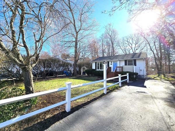 595 South St, Holbrook, MA 02343