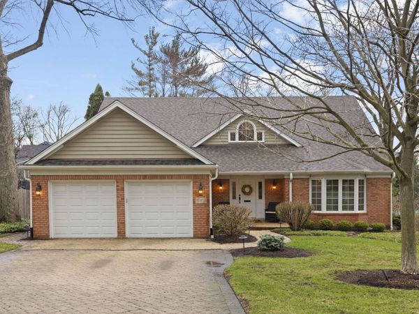 646 Highview Avenue , Glen Ellyn, IL 60137