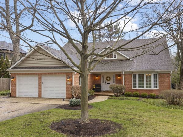 646 Highview Avenue, Glen Ellyn, IL 60137