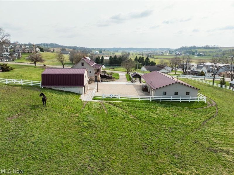 4607 County Road 145, Sugarcreek, OH 44681 Photo 4