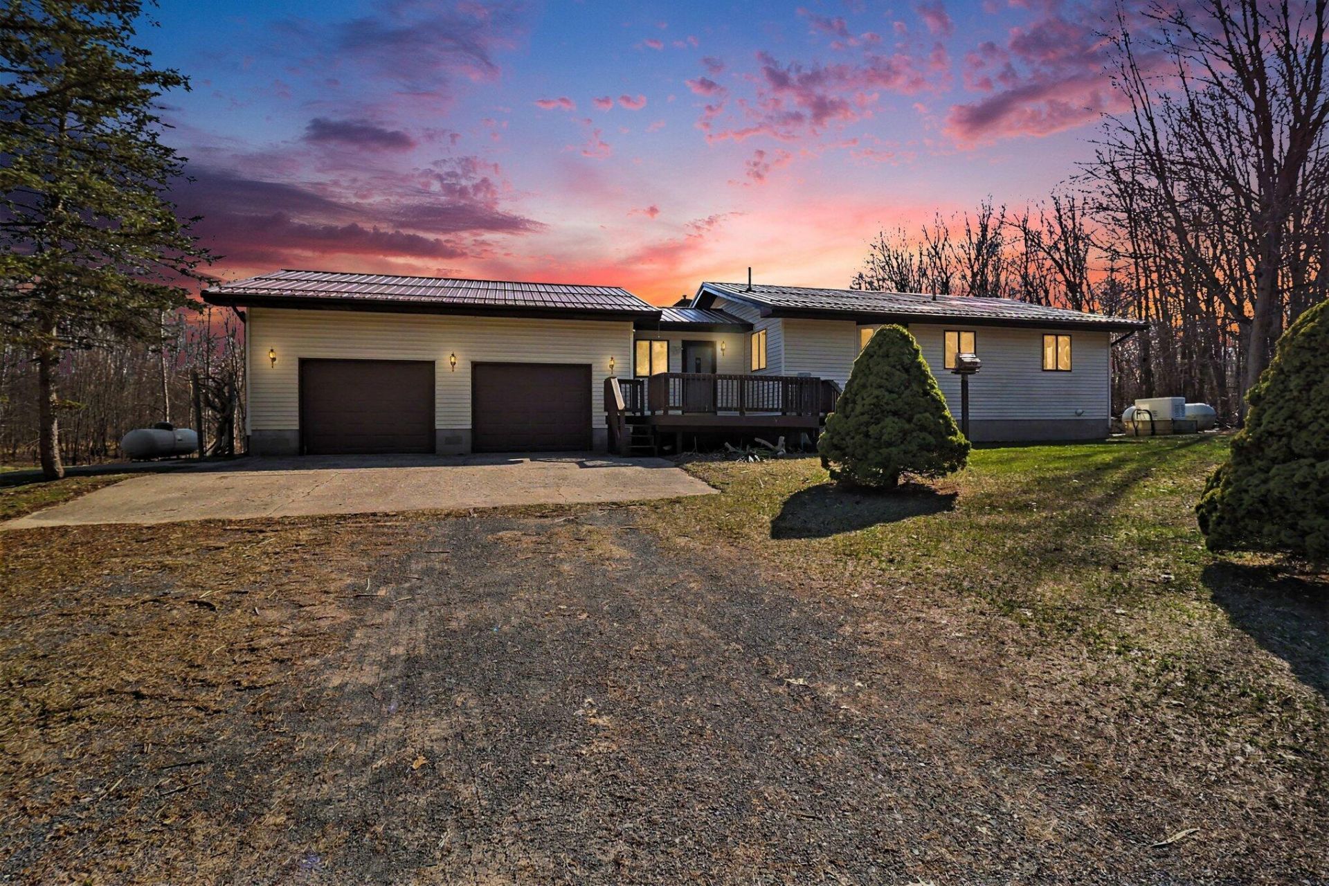 10103 W 40th Street, Branch, MI 49402 Main Photo