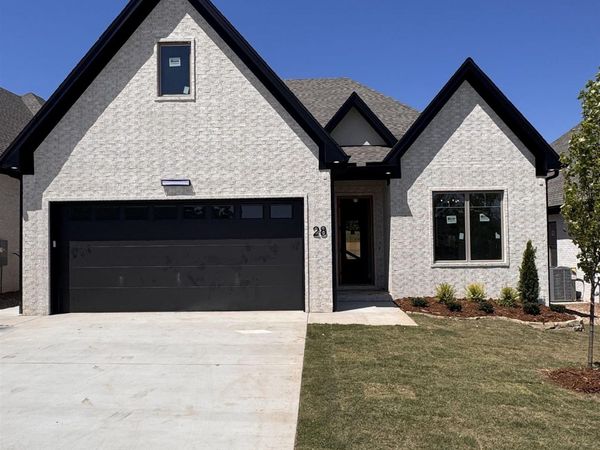 28 Mountain Brook Road, Little Rock, AR 72223