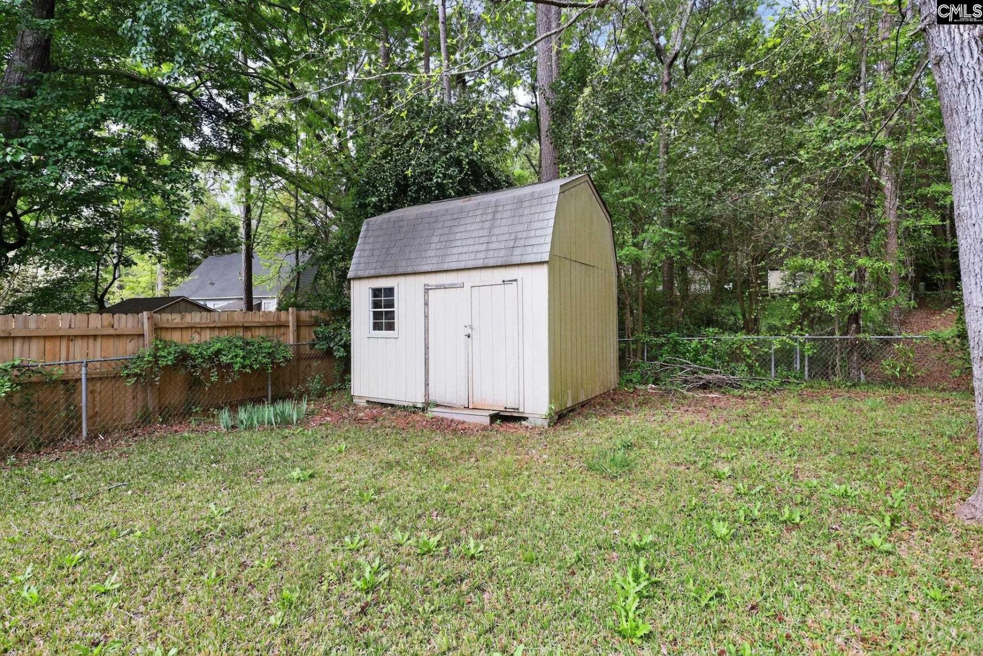 305 Wharfsdale Road Photo 10