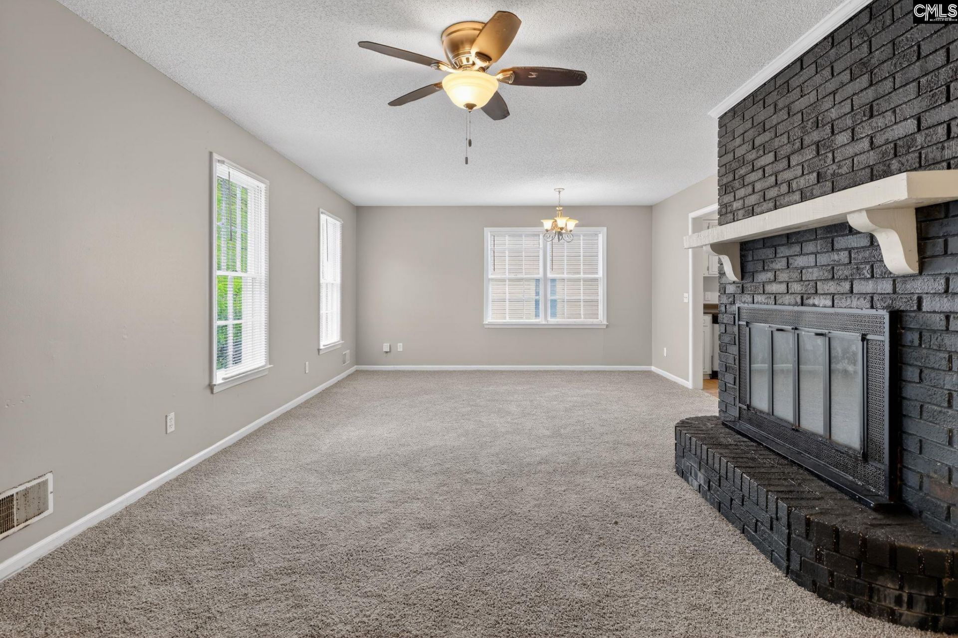 305 Wharfsdale Road Photo 13