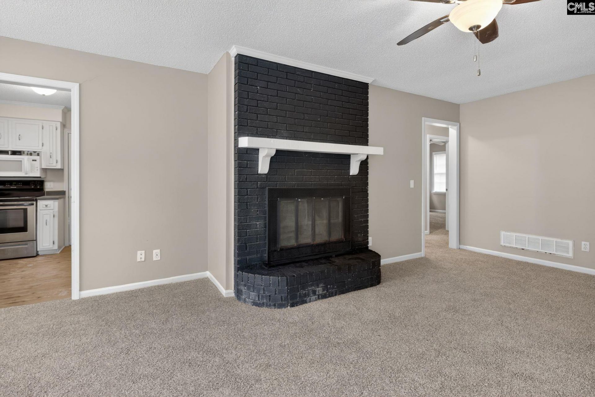 305 Wharfsdale Road Photo 14