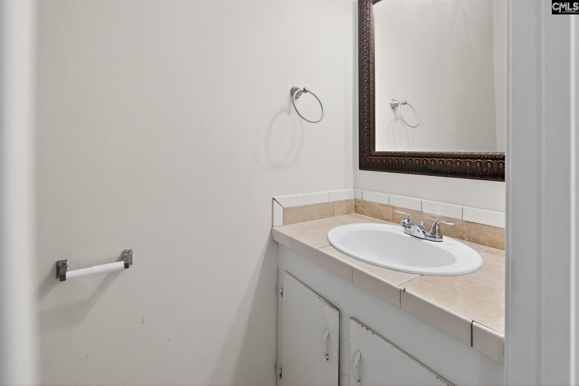 305 Wharfsdale Road Photo 28