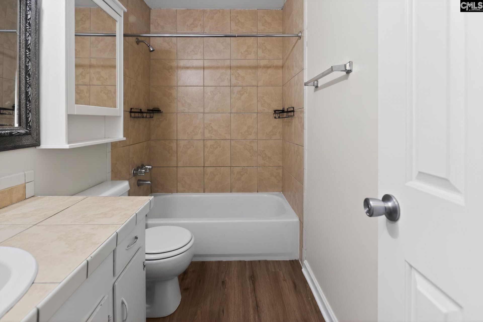 305 Wharfsdale Road Photo 33