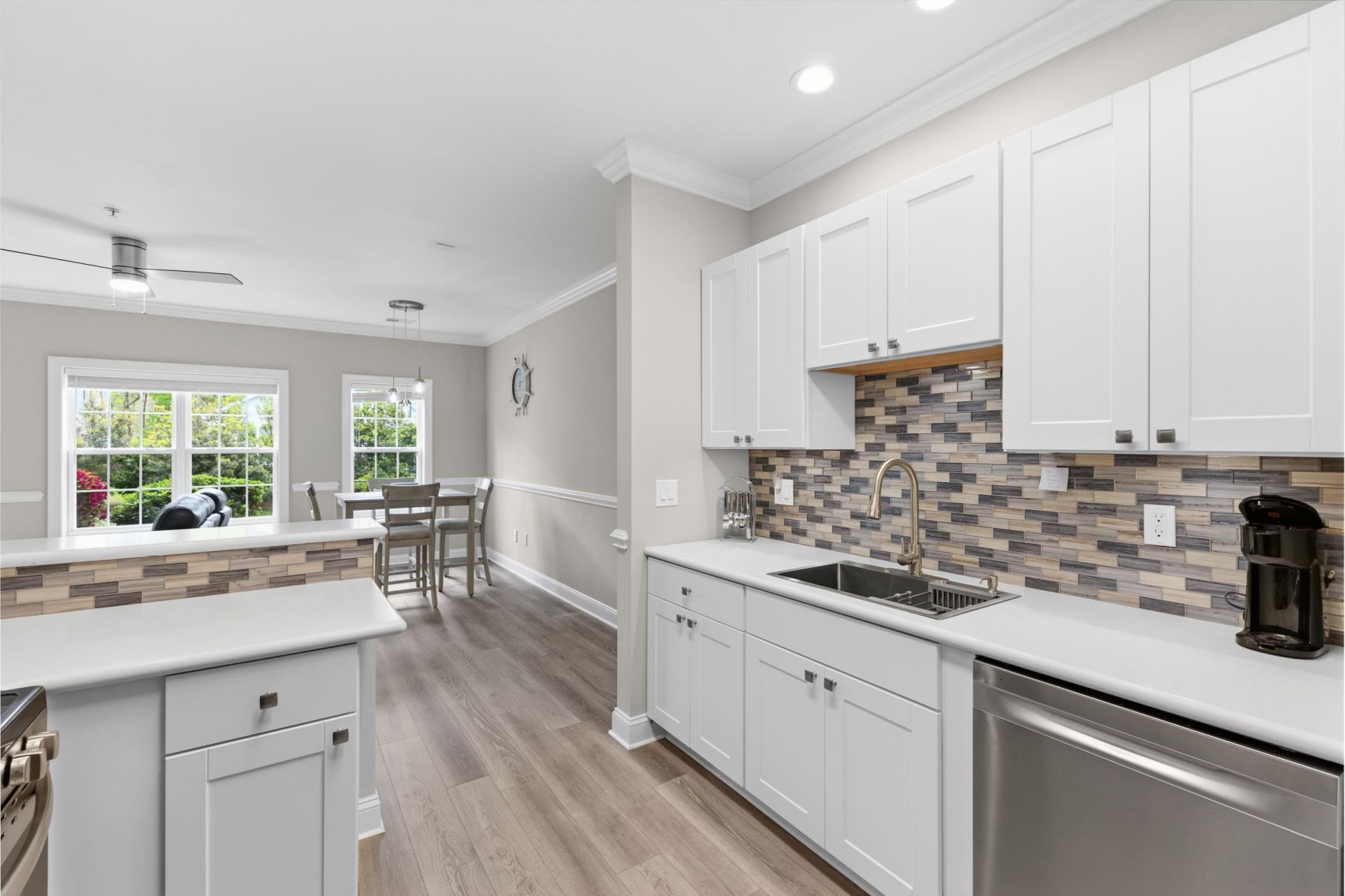 4141 Hibiscus Dr. Photo 6