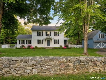 9 Hut Hill, Bridgewater, CT 06752