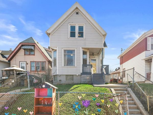 1544 S 6th STREET, Milwaukee, WI 53204