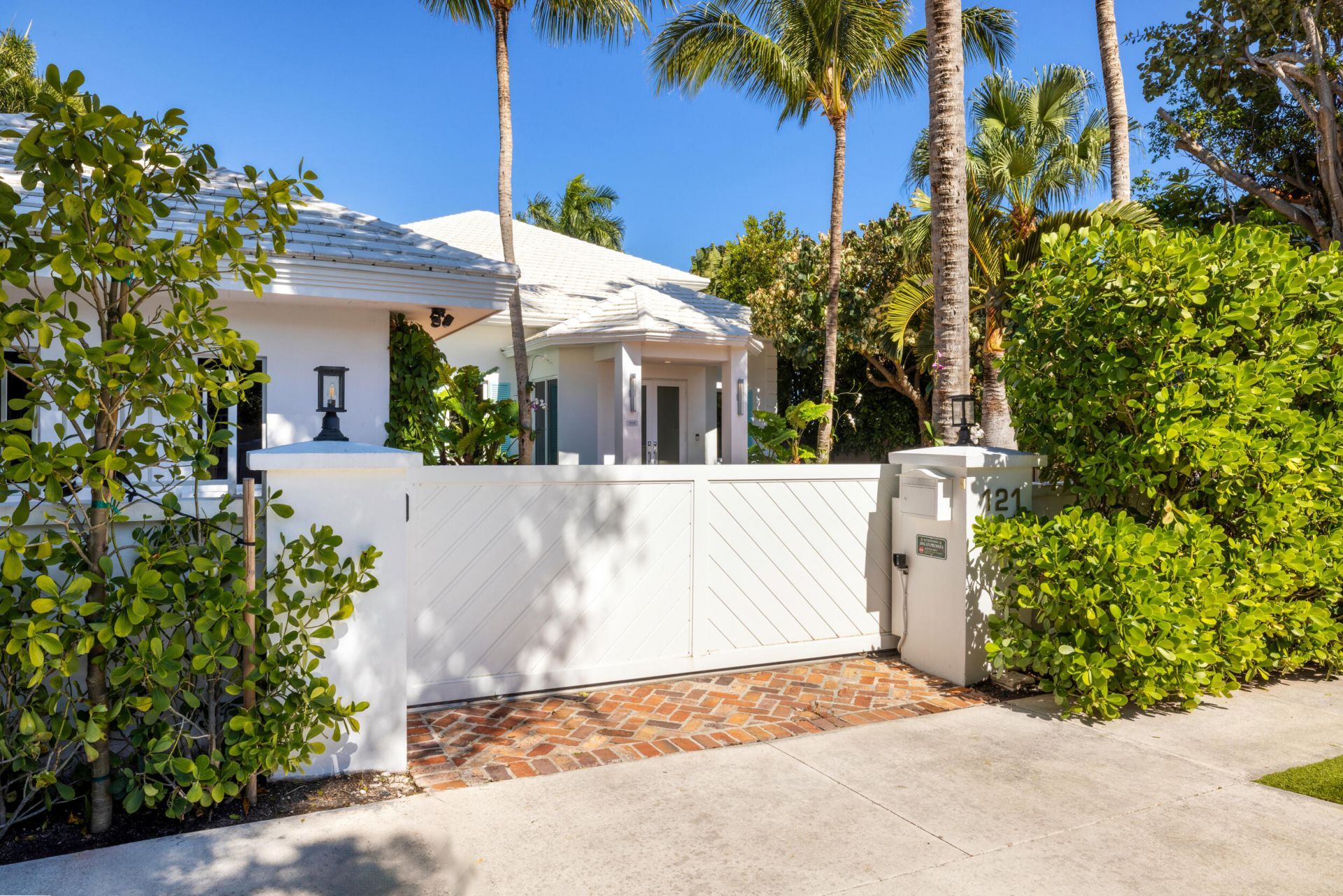 121 Seville Road, West Palm Beach, FL 33405 Photo