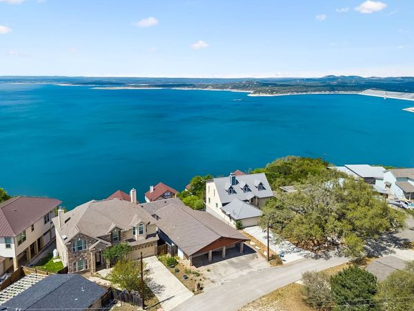 382 Kings Crown, Canyon Lake, TX 78133
