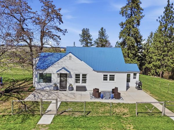 24416 N Orchard Bluff Rd, Chattaroy, WA 99003