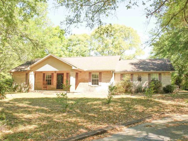 5709 Buck Ward Rd, Baker, FL 32531