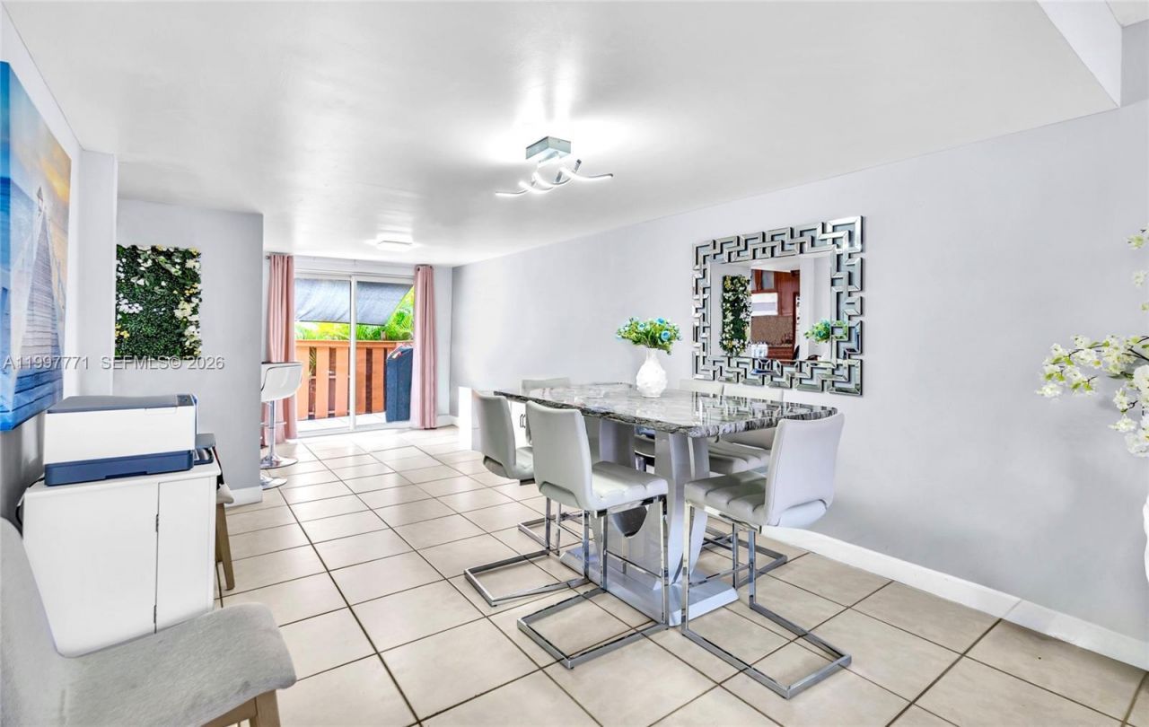 7130 Fairway Dr, Unit L26, Miami Lakes, FL 33014 Photo