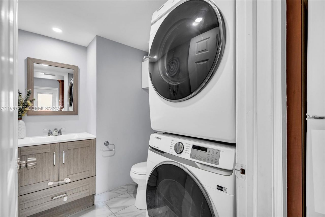 7130 Fairway Dr, Unit L26, Miami Lakes, FL 33014 Photo