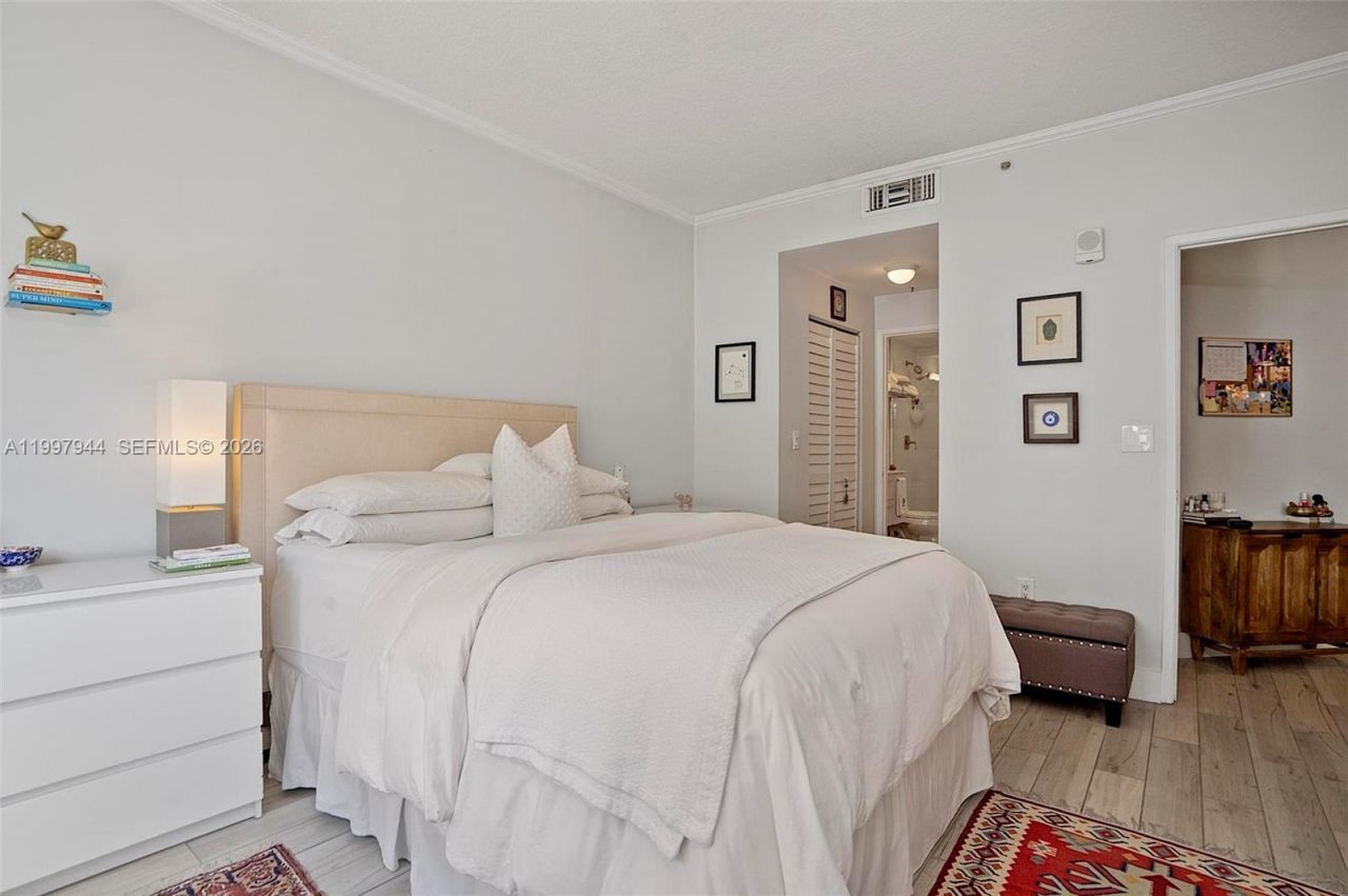 1 Century Ln, Unit 303, Miami Beach, FL 33139 Photo