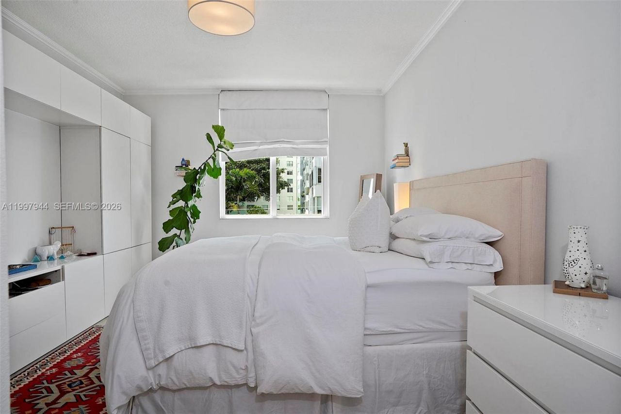 1 Century Ln, Unit 303, Miami Beach, FL 33139 Photo