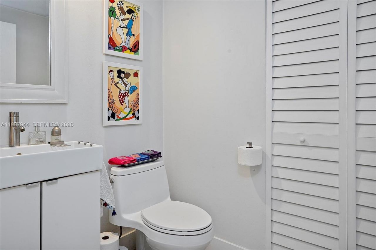 1 Century Ln, Unit 303, Miami Beach, FL 33139 Photo