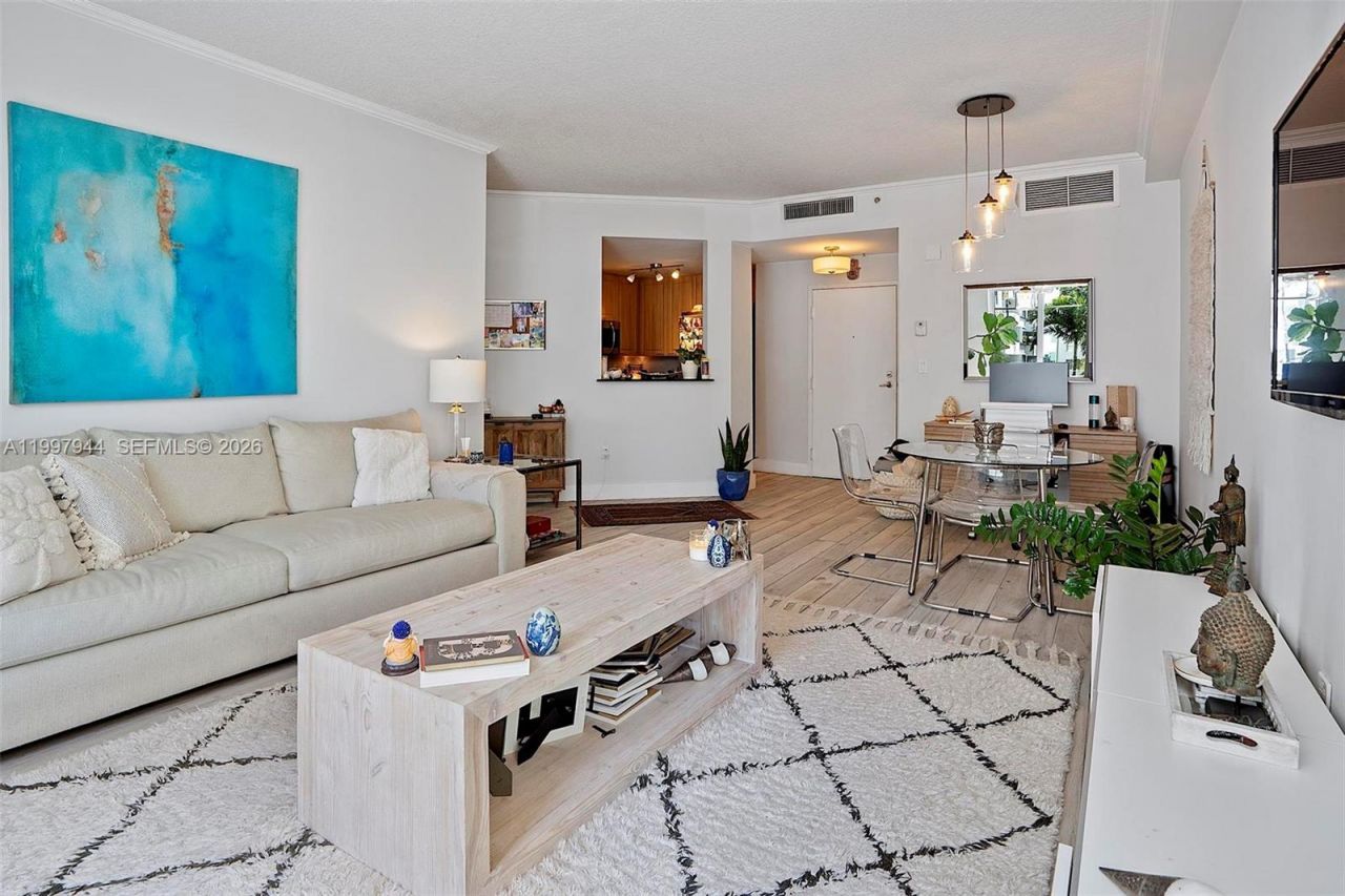 1 Century Ln, Unit 303, Miami Beach, FL 33139 Photo