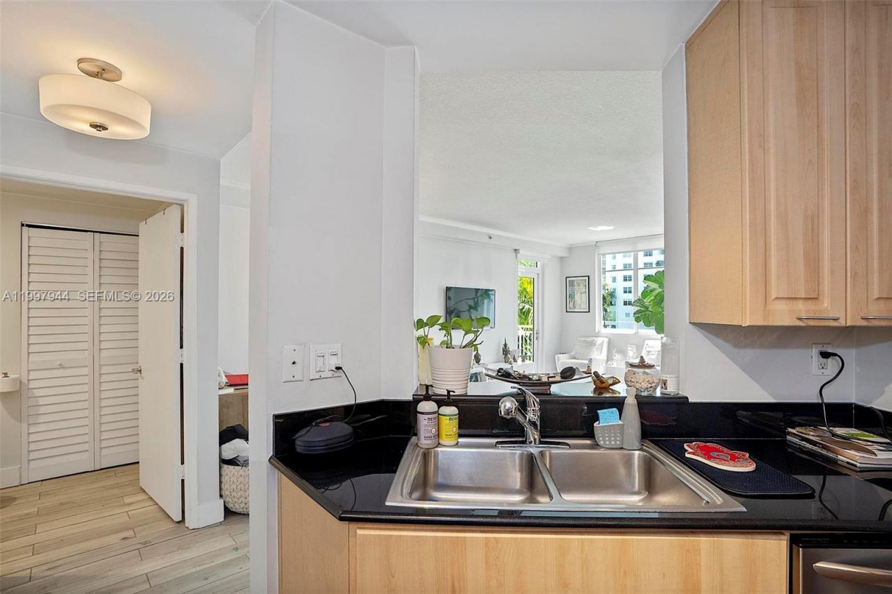1 Century Ln, Unit 303, Miami Beach, FL 33139 Photo