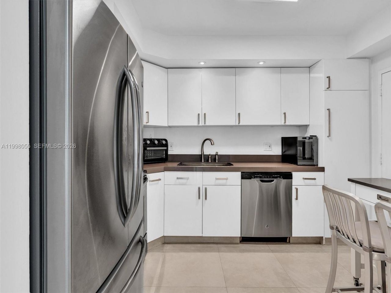 500 Bayview Dr, Unit 1132, Sunny Isles Beach, FL 33160 Photo