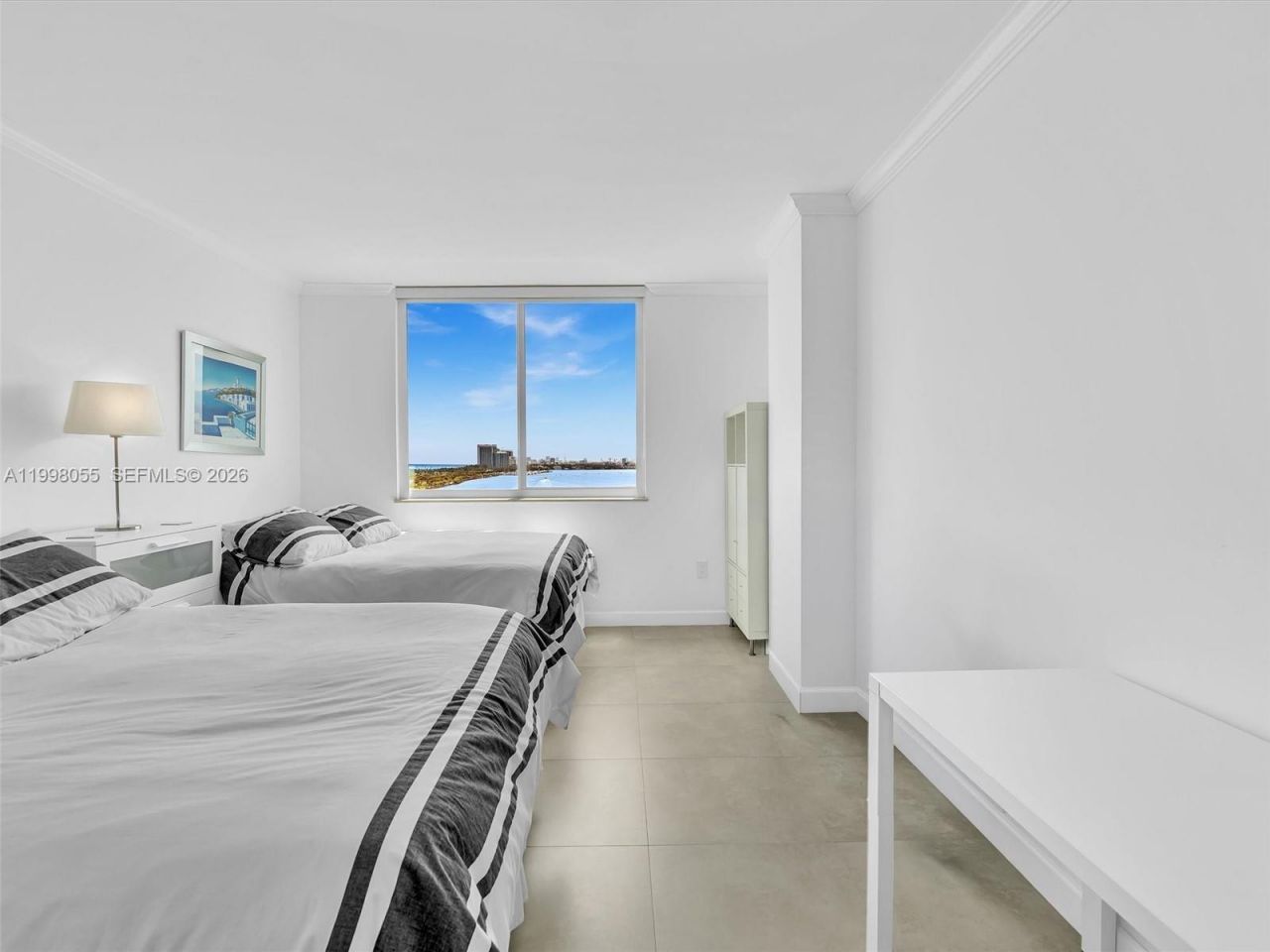 500 Bayview Dr, Unit 1132, Sunny Isles Beach, FL 33160 Photo