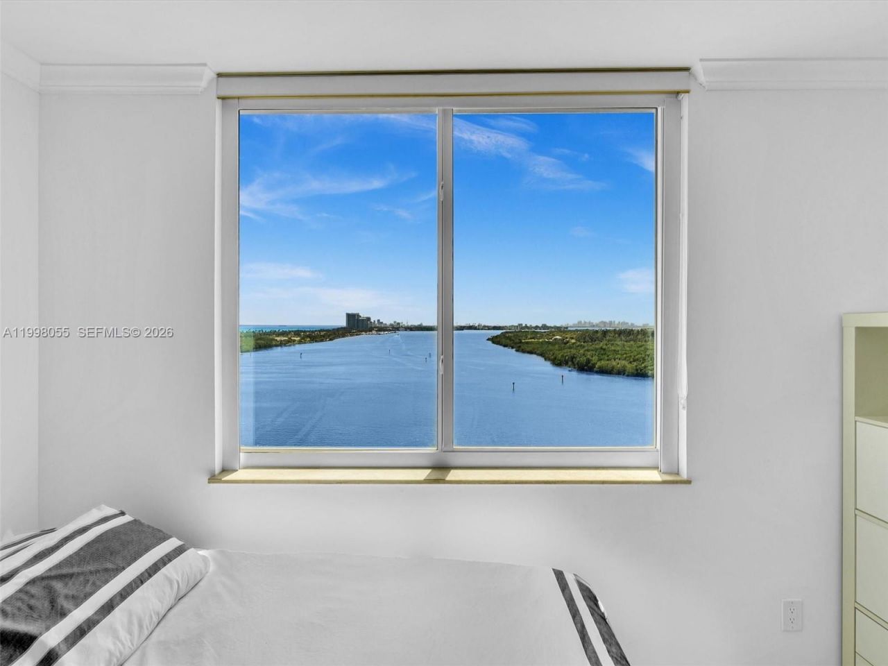 500 Bayview Dr, Unit 1132, Sunny Isles Beach, FL 33160 Photo