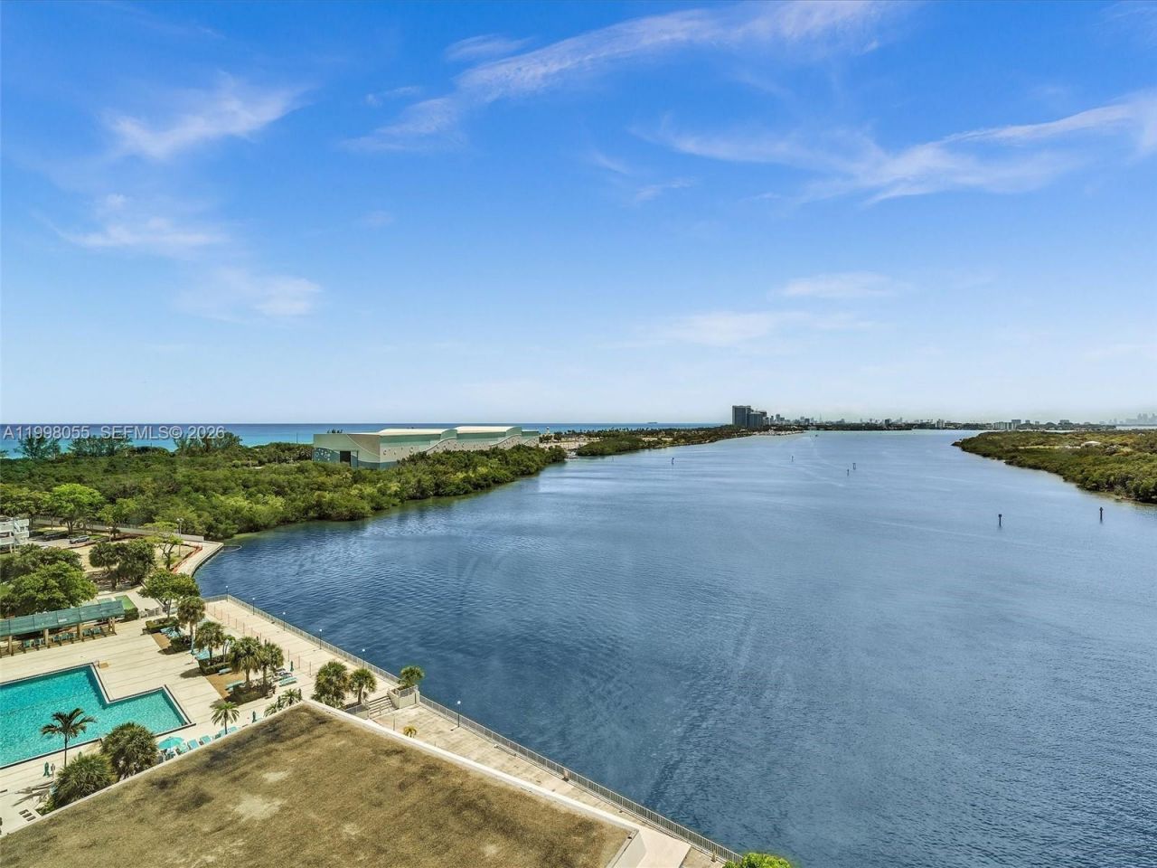 500 Bayview Dr, Unit 1132, Sunny Isles Beach, FL 33160 Photo