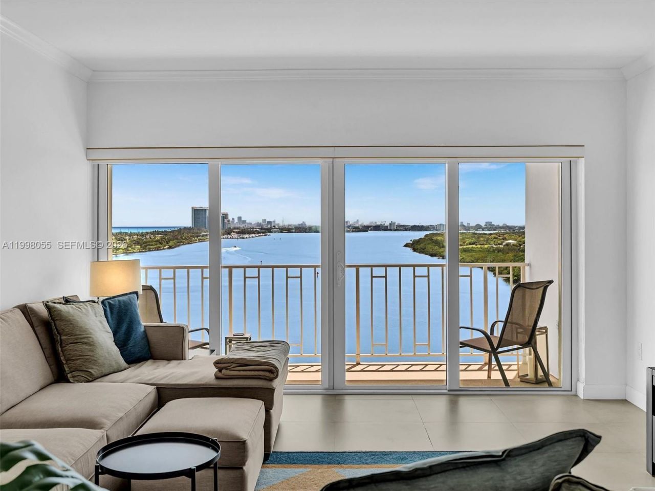 500 Bayview Dr, Unit 1132, Sunny Isles Beach, FL 33160 Photo