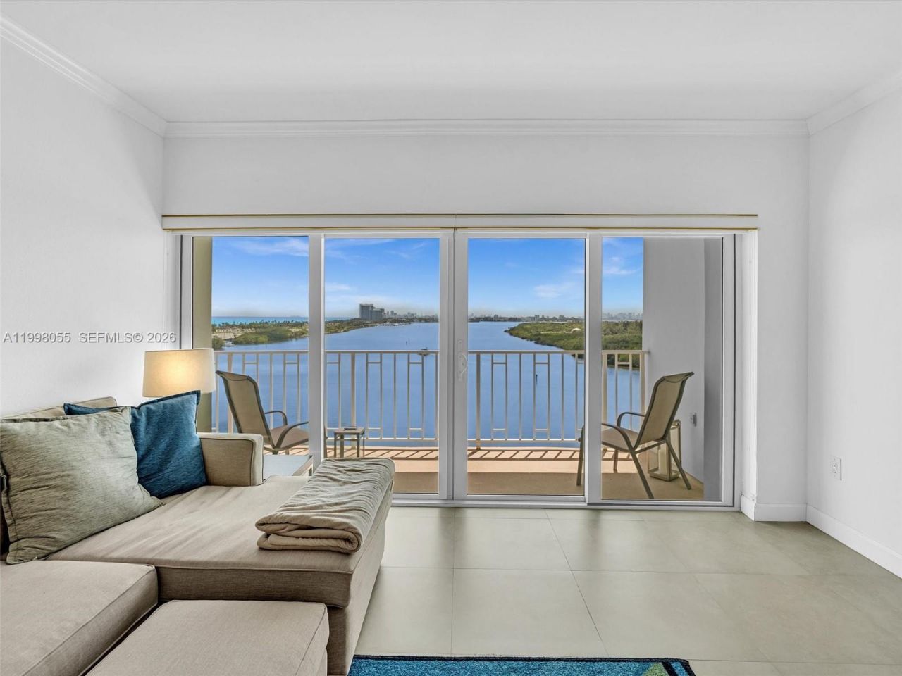 500 Bayview Dr, Unit 1132, Sunny Isles Beach, FL 33160 Photo