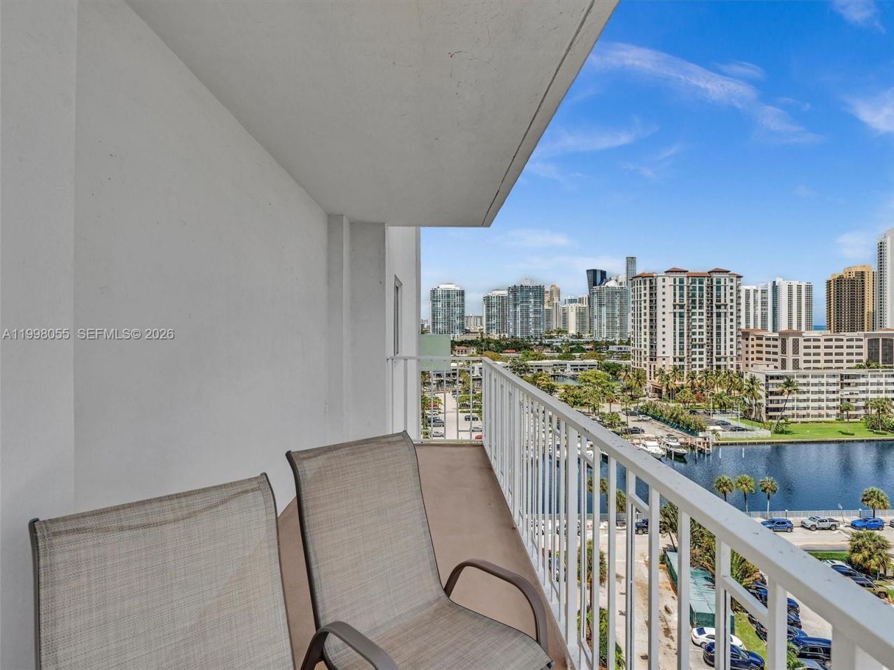 500 Bayview Dr, Unit 1132, Sunny Isles Beach, FL 33160 Photo