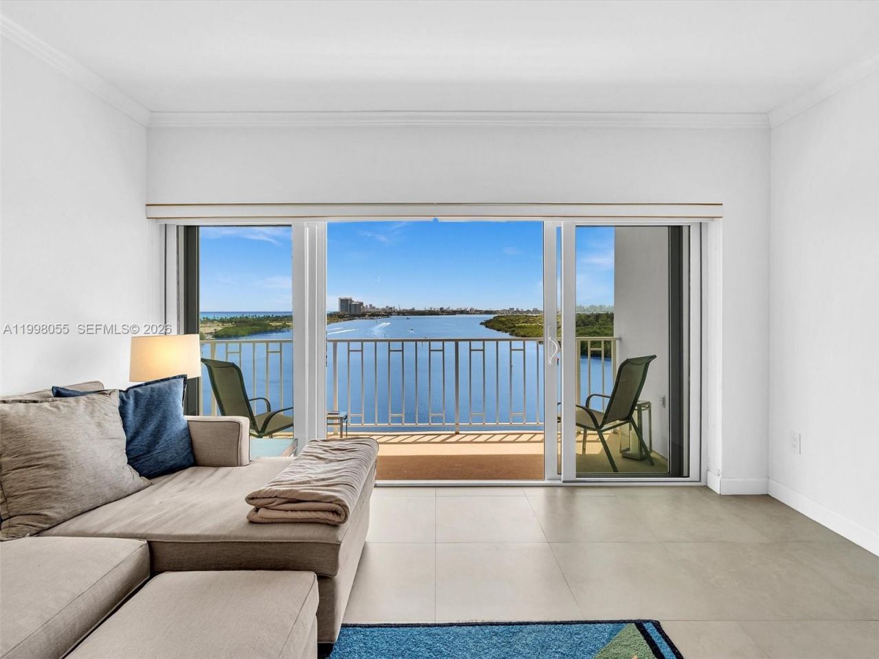 500 Bayview Dr, Unit 1132, Sunny Isles Beach, FL 33160 Photo