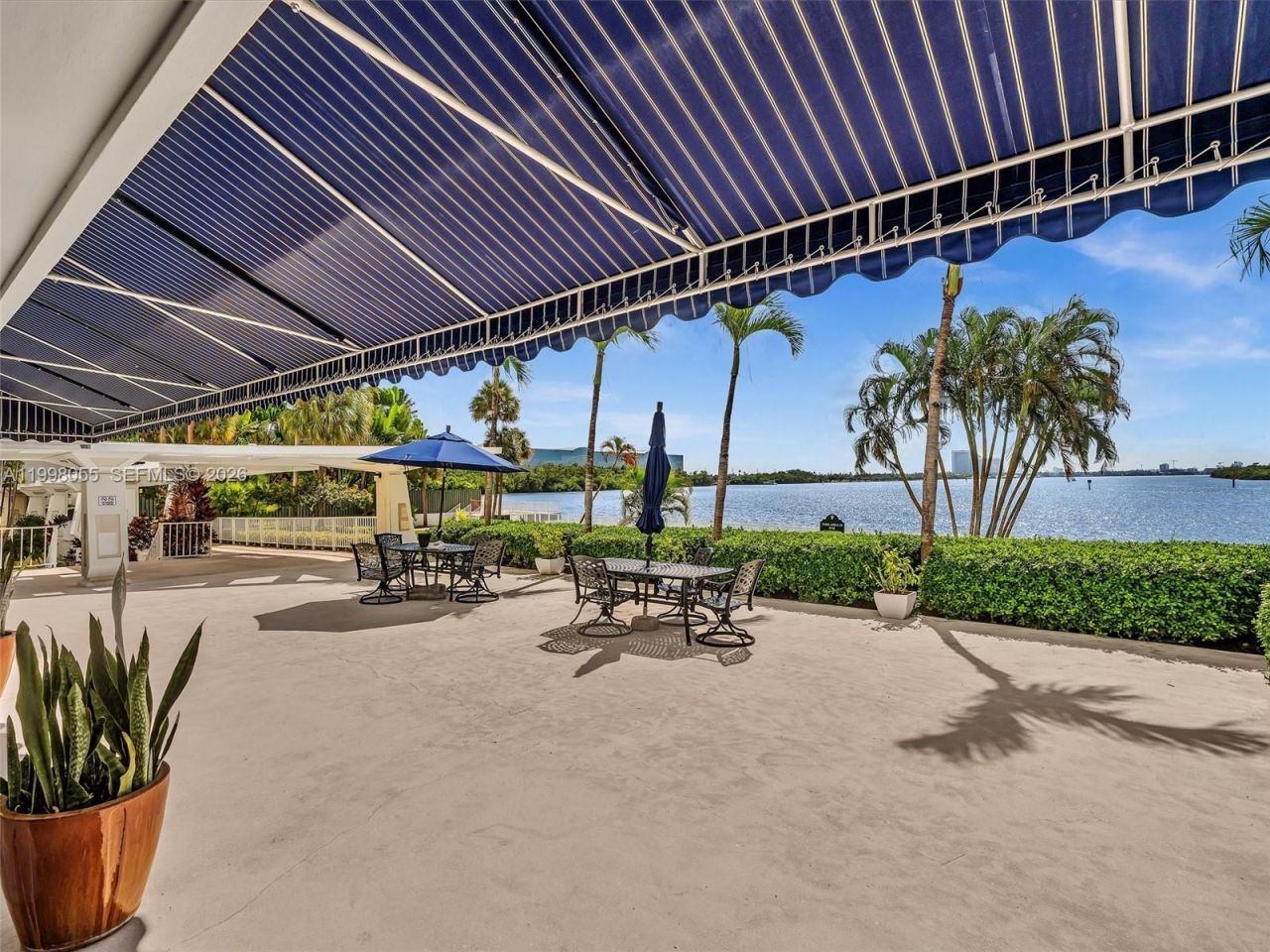 500 Bayview Dr, Unit 1132, Sunny Isles Beach, FL 33160 Photo