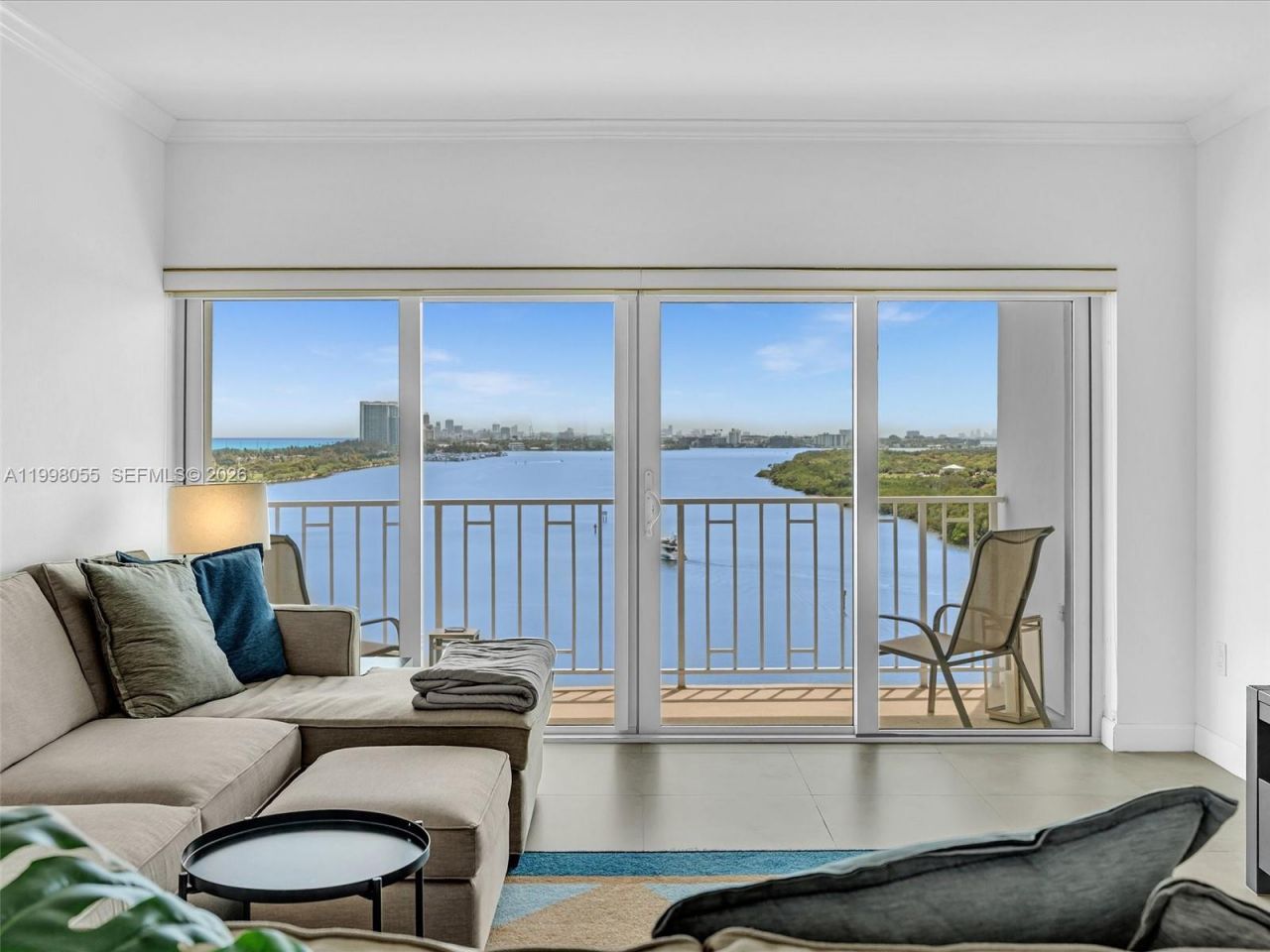 500 Bayview Dr, Unit 1132, Sunny Isles Beach, FL 33160 Photo