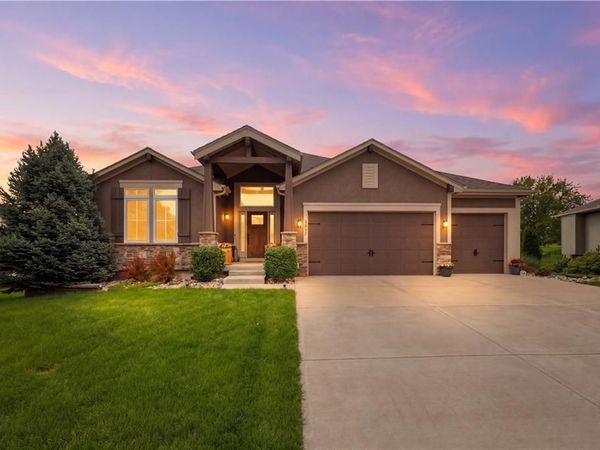 2927 W 155th Terrace, Overland Park, KS 66224