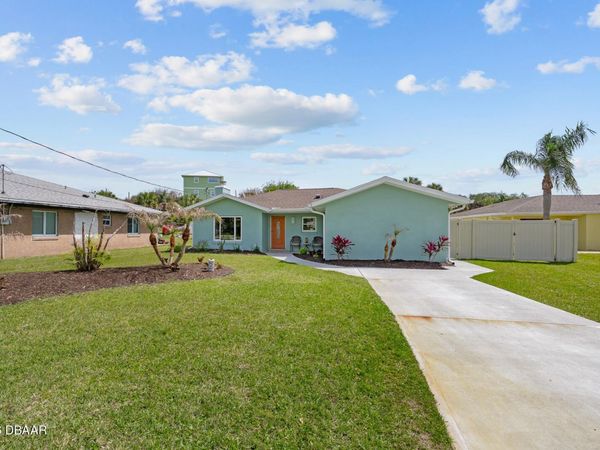 1946 N Daytona Avenue, Flagler Beach, FL 32136