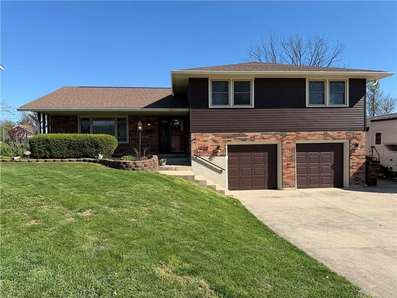 309 Bowman Drive, Fairborn, OH 45324 Photo 1
