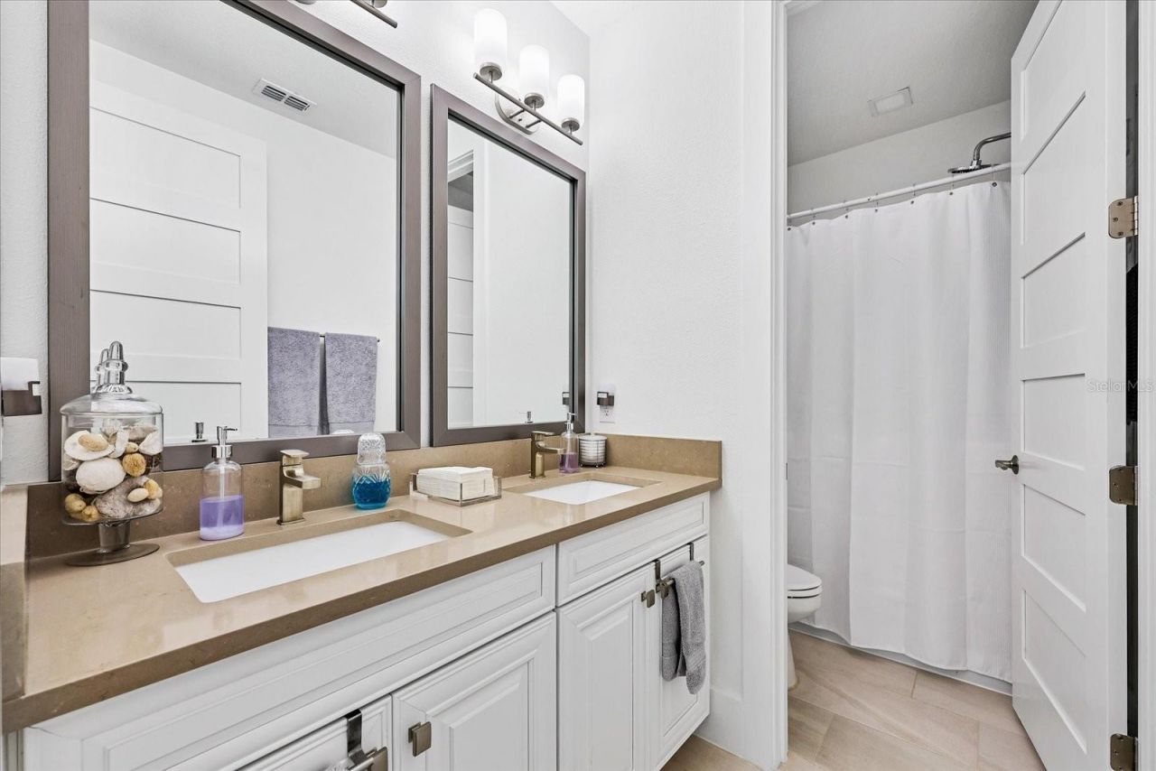 3005 Christophers Watch Lane, Ruskin, FL 33570 Photo