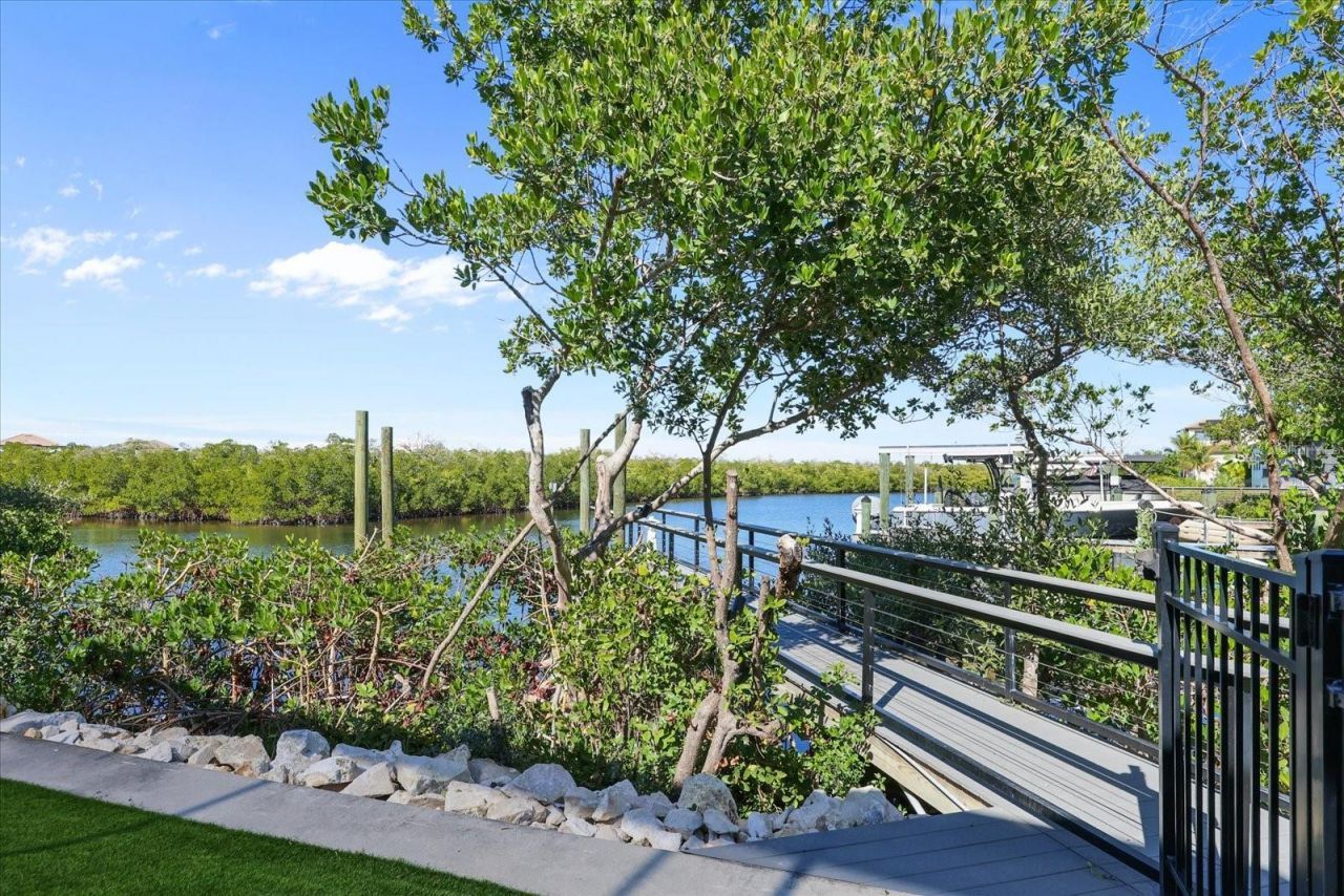 3005 Christophers Watch Lane, Ruskin, FL 33570 Photo