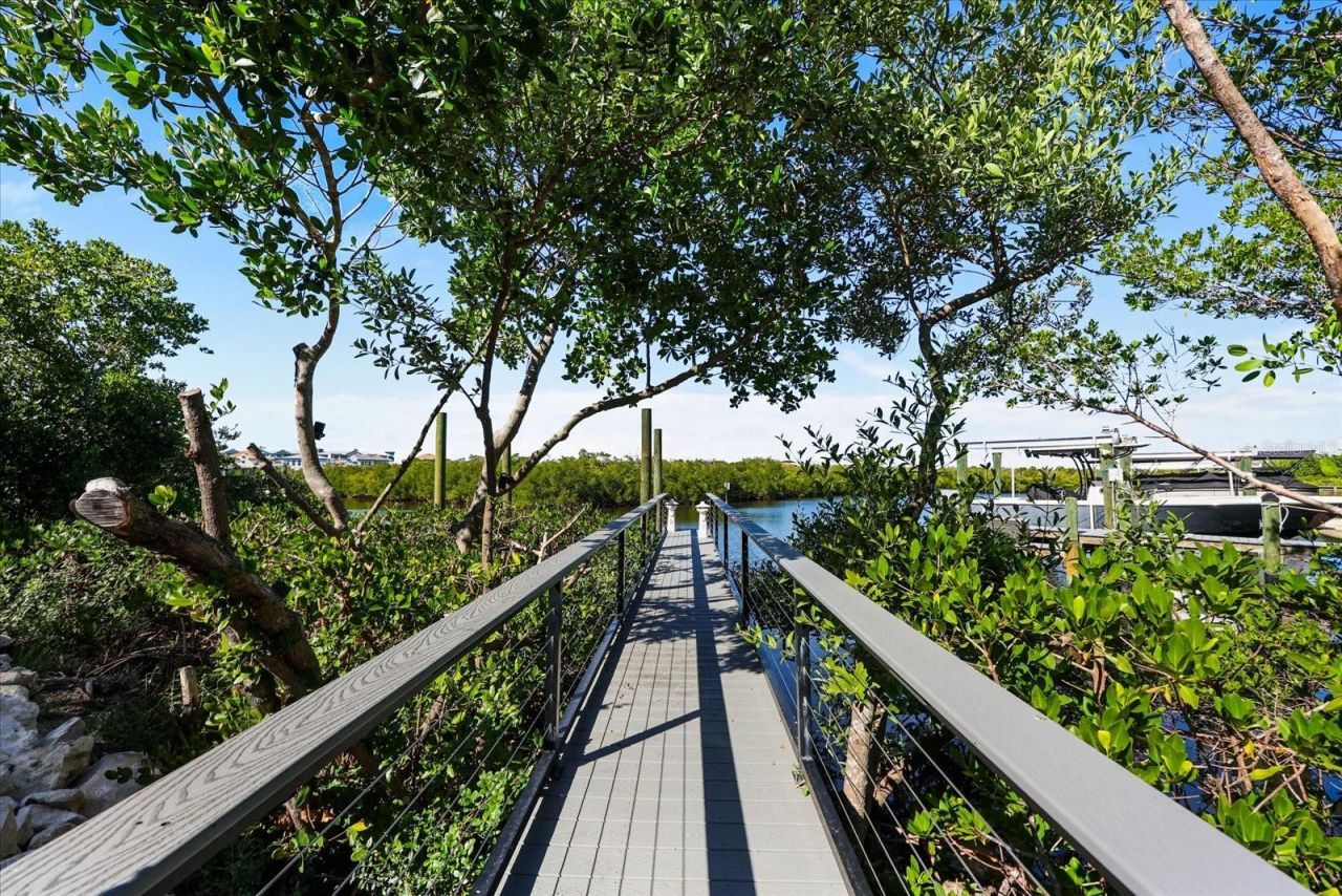 3005 Christophers Watch Lane, Ruskin, FL 33570 Photo