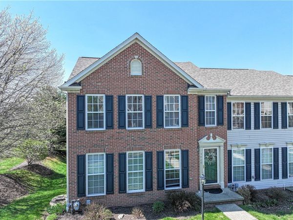 5020 Foxwood Ct, Gibsonia, PA 15044