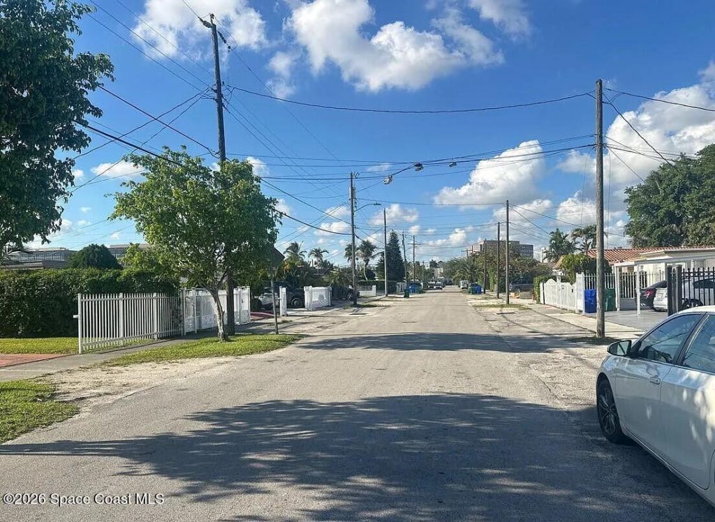 371 NW 59th Court , Miami, FL 33126 Photo