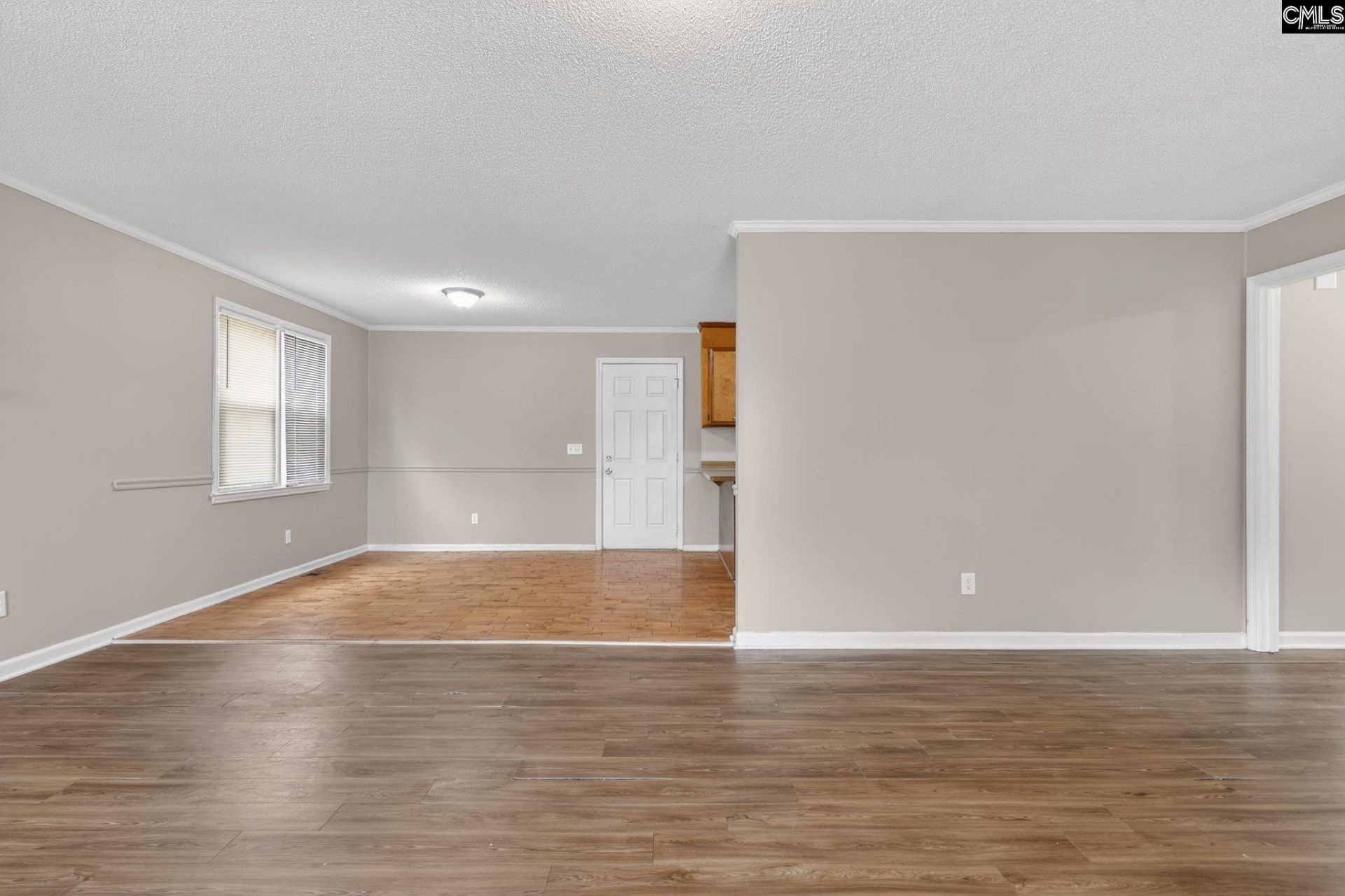 108 Sunridge Drive  Photo 7