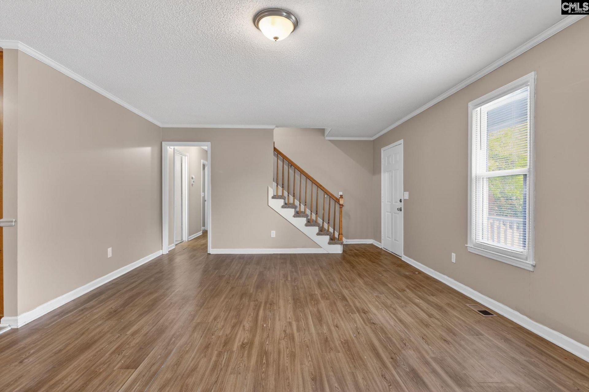 108 Sunridge Drive  Photo 9