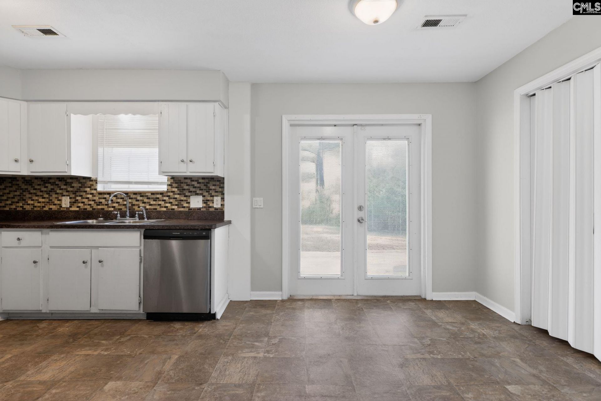 405 Rockingham Road Photo 16