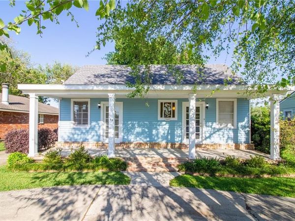 163 DESTREHAN Drive, Destrehan, LA 70047