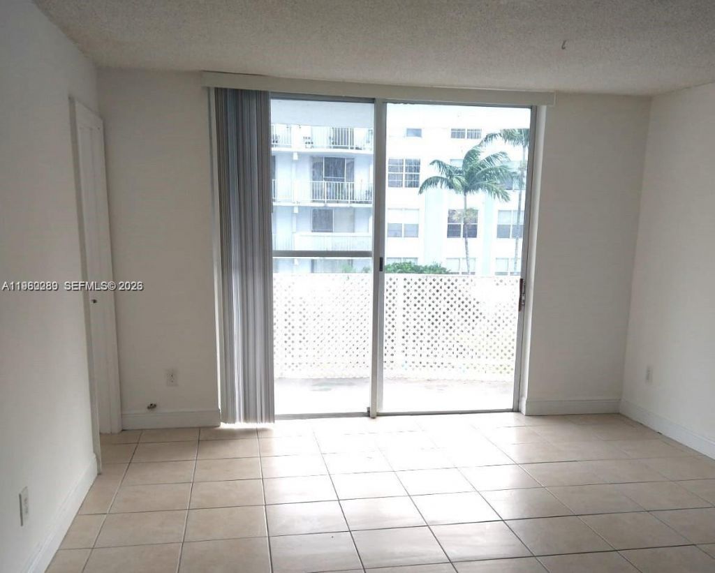 488 NW 165 St Rd, Unit B-310, Miami, FL 33169 Photo