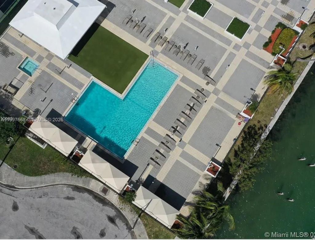 600 NE 36th St, Unit 1006, Miami, FL 33137 Photo