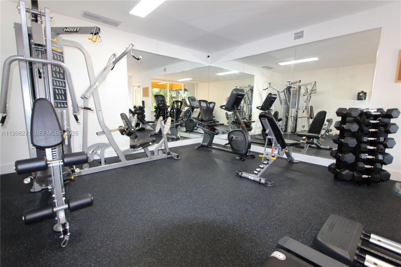 4550 NW 9th St, Unit 811E, Miami, FL 33126 Photo